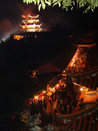 龚云峰（电话找冯毅留）《盘龙寺光复楼》