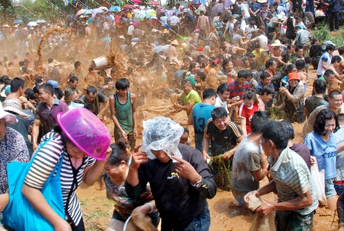 周波娜13759417998《欢乐渔人节》