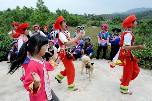 周波娜13759417998《彝乡歌舞厂》