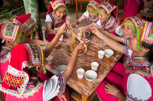 普中华13608812787《最爱莫过凉米线》