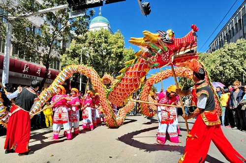 石明13619683558《金龙闹春》