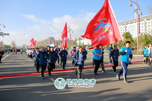 晋宁区举办2018“晋宁·加速”万人长跑赛1