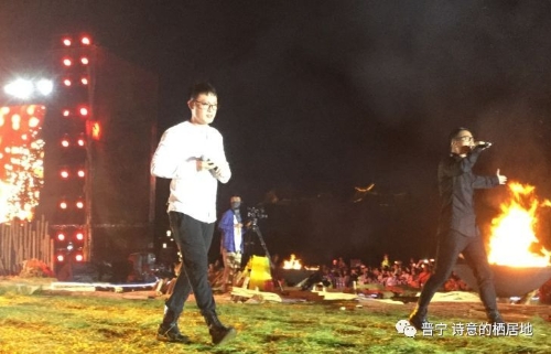 “最云南之夜”让人“醉”了11