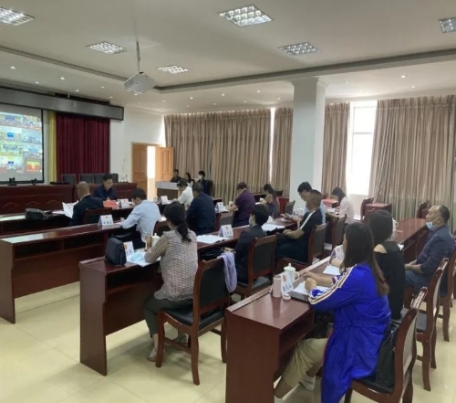 【关注两会】晋宁代表团在分会场参加昆明市第十四届人大五次会议预备会1.webp