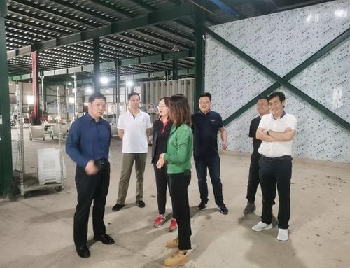 乡村振兴局——昆明市乡村振兴局局长到晋宁调研工作图片2（2022.05.11）
