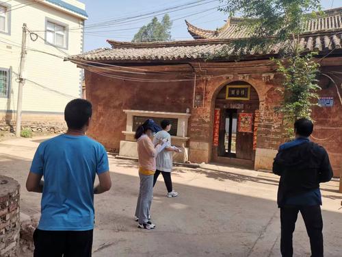 晋宁区到各乡镇（街道）文保单位开展安全检查 (1)