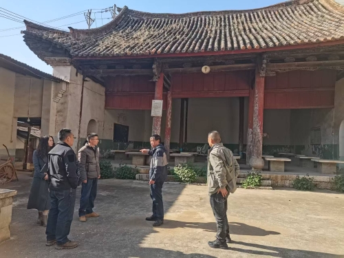专项调查组开展文物线索实地调查